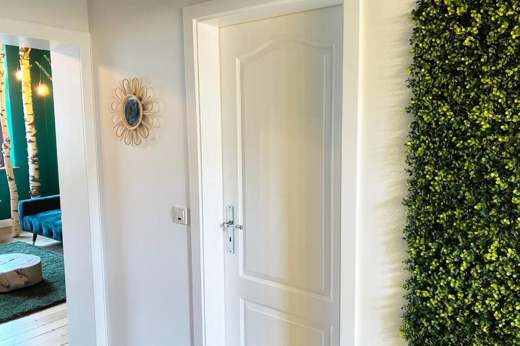 Secret Hideaways Wood Lodge Mit Kinderzimmer Messe L City L Flughafen L Hbf Duisburg Exterior foto